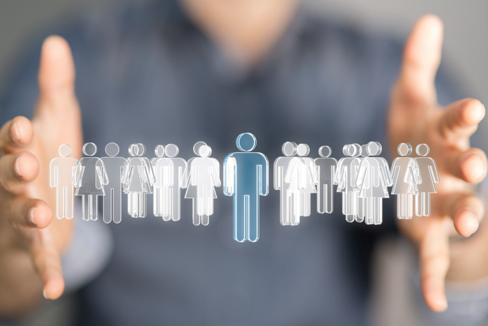 人型のアイコンが並ぶ様子